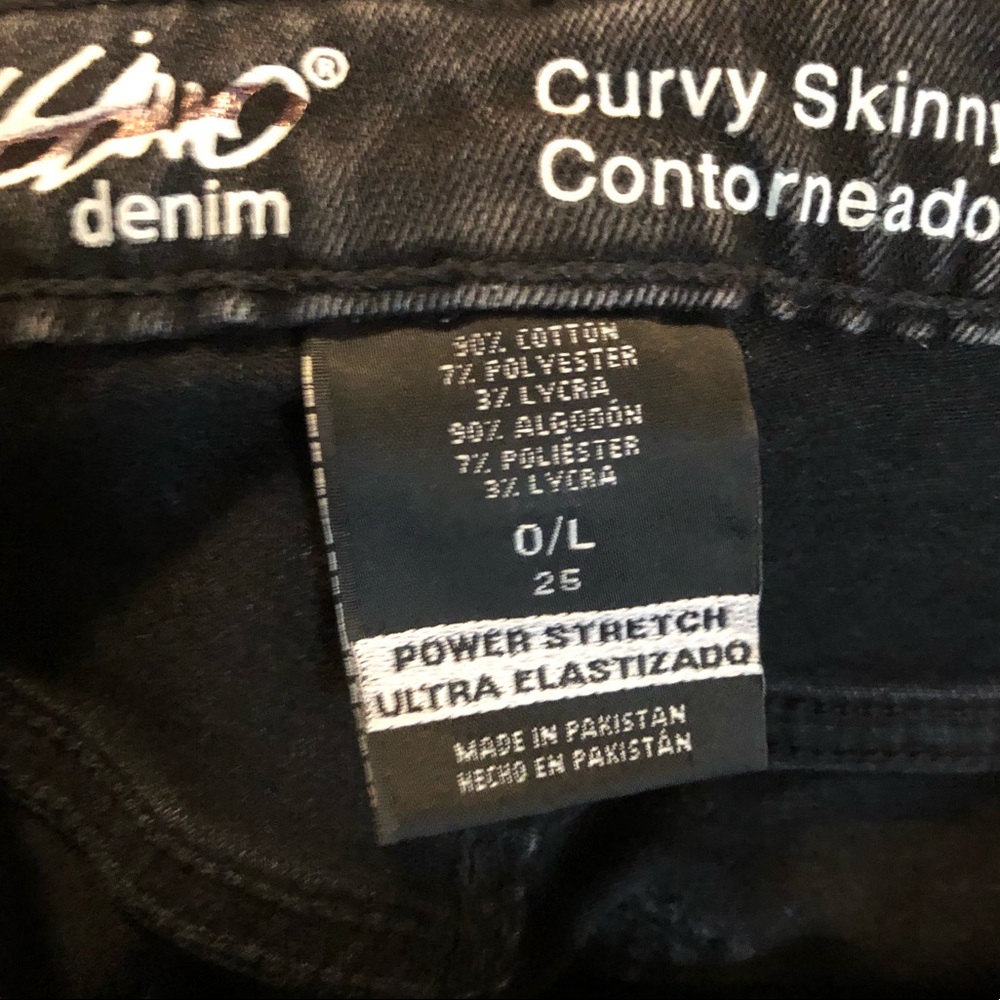 NEW Mossimo Curvy Skinny Black Stretch Jeans! - Picture 7 of 7